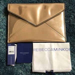 NEW Rebecca Minkoff Leo rose gold clutch 💕